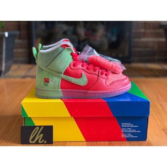 Sz 10 Nike SB Dunk High "Strawberry Cough" - Picture 3 of 7